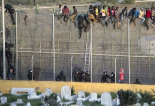 400 مهاجر يحاولون الدخول إلى مليلية المحتلة